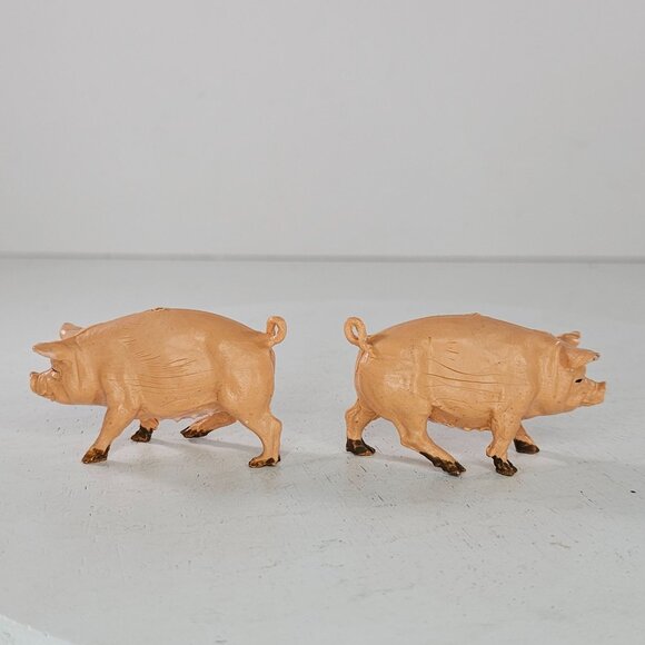 Vintage Plastic Pig Figurines Set Of 2 Farm Animal Miniatures Toy Collectibles - Picture 6 of 9